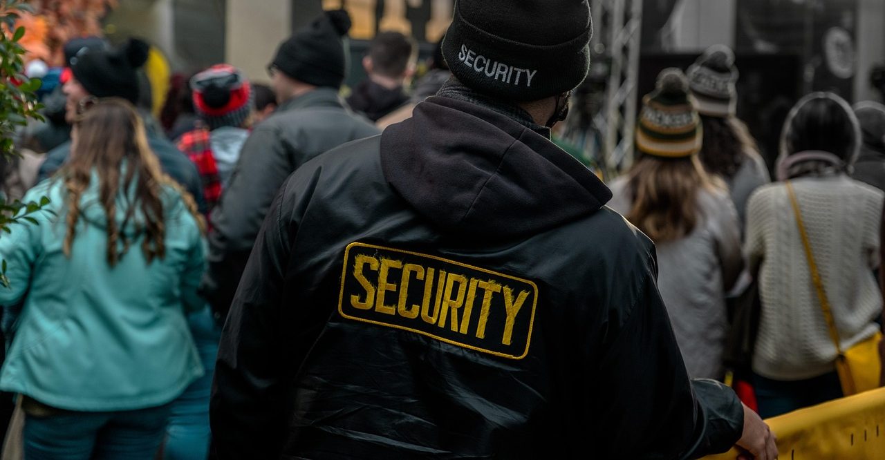 Agent de securitate la un eveniment